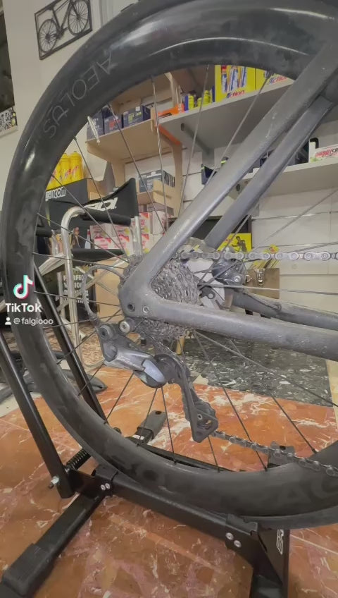 Carica il video: 